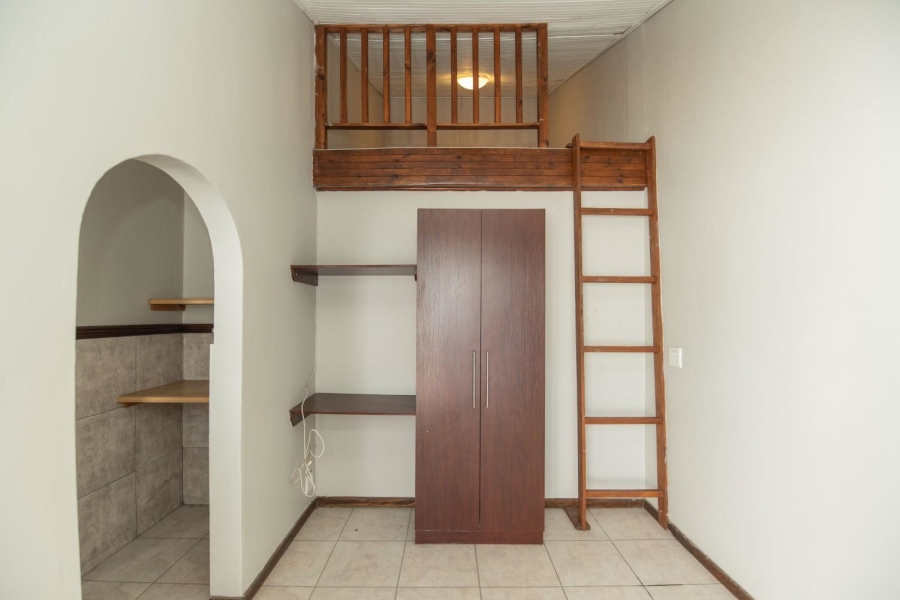 6 Bedroom Property for Sale in Walmer Heights Eastern Cape